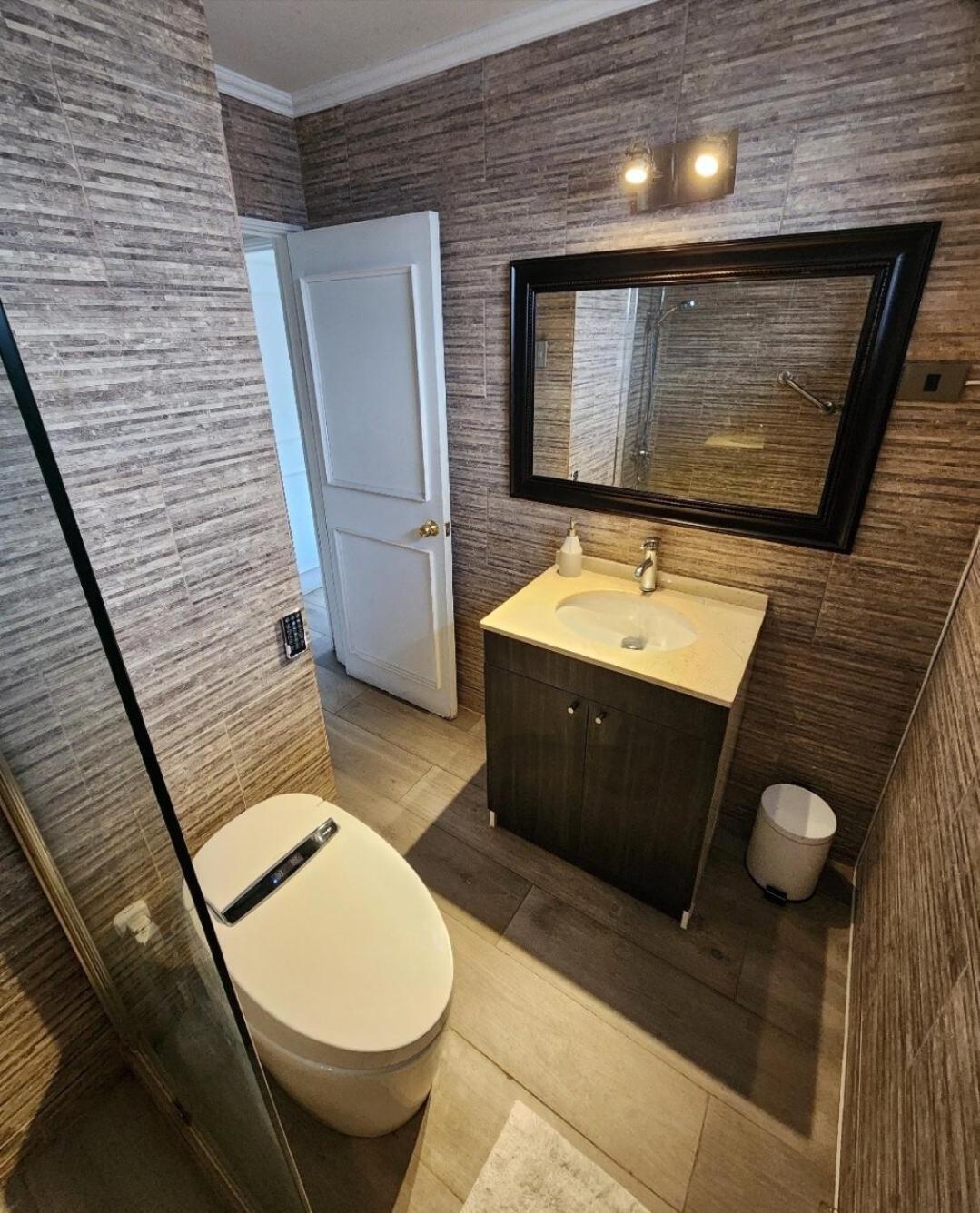 Luxurious With Jacuzzi And Location